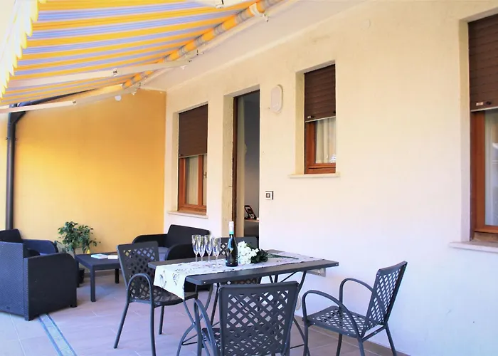 Ground-floor Flat With Pool Daire *